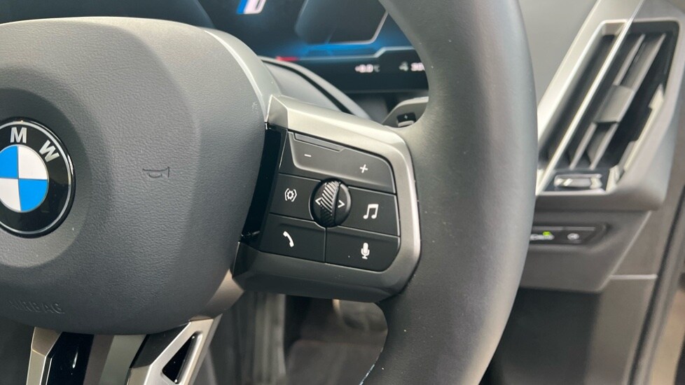 Used BMW iX 2025 for sale - 76966711: Photo 18