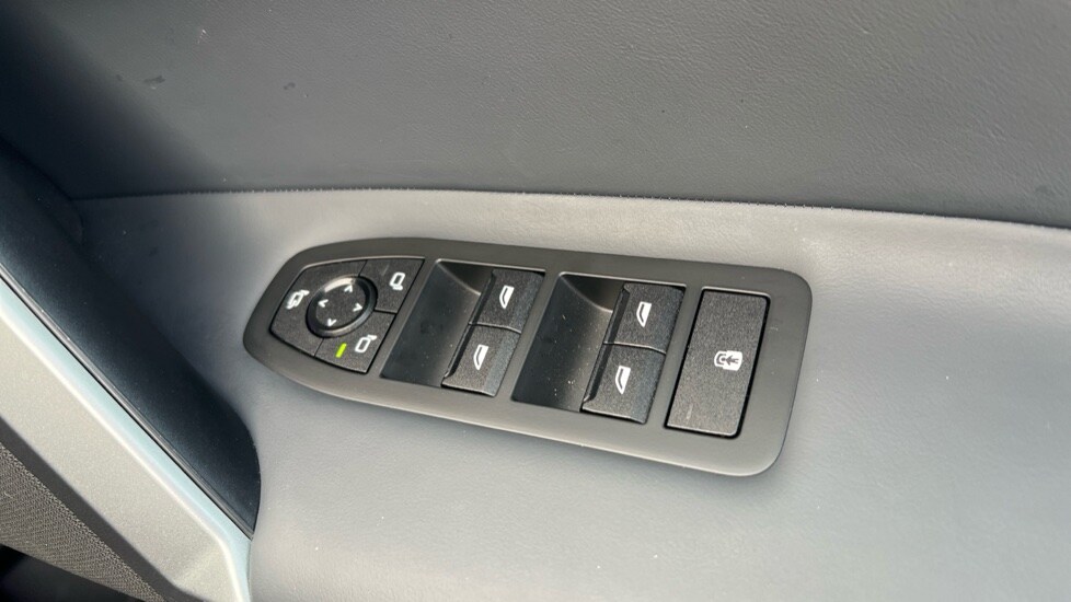 Used BMW iX 2025 for sale - 76966711: Photo 30