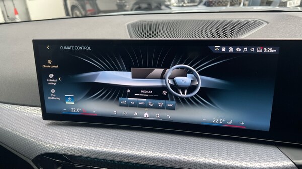 Used BMW 3 Series 2025 for sale - 76244435: Photo 42
