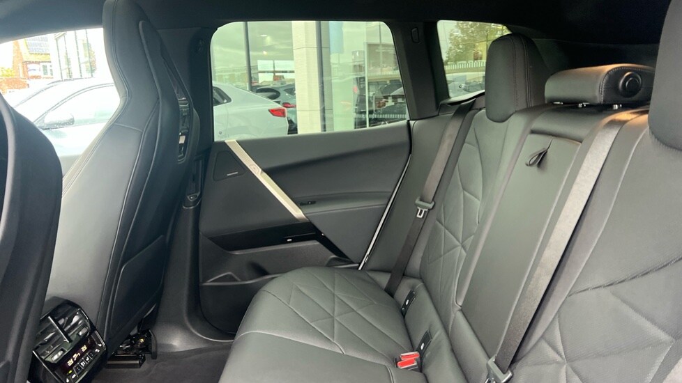 Used BMW iX 2022 for sale - 76372892: Photo 12