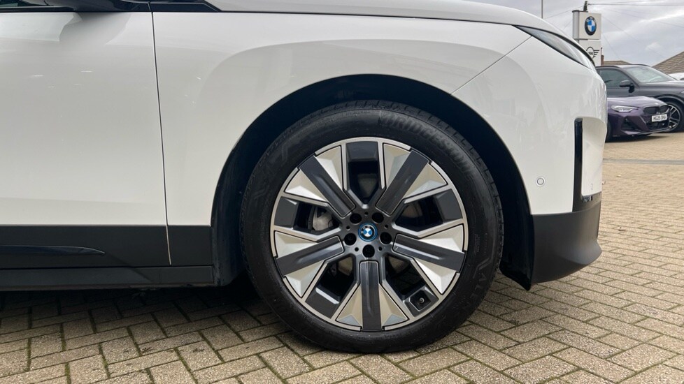 Used BMW iX 2022 for sale - 76372892: Photo 14