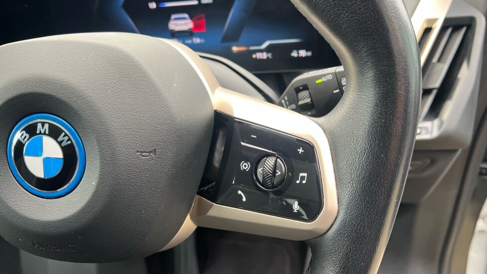 Used BMW iX 2022 for sale - 76372892: Photo 18