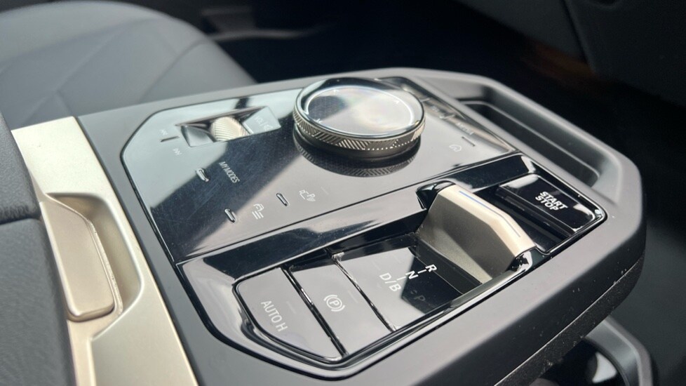 Used BMW iX 2022 for sale - 76372892: Photo 19