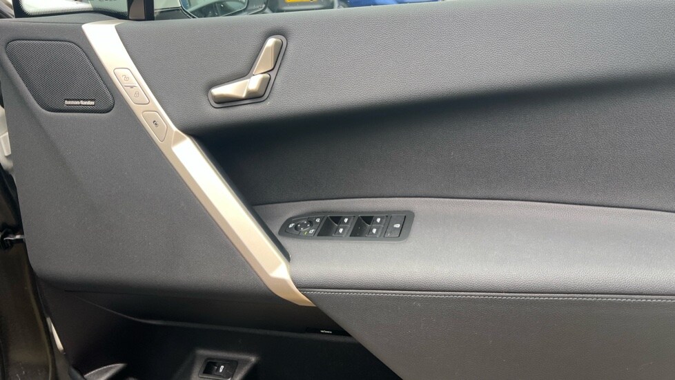 Used BMW iX 2022 for sale - 76372892: Photo 28