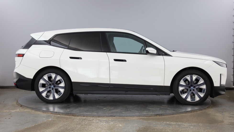 Used BMW iX 2022 for sale - 76372892: Photo 3