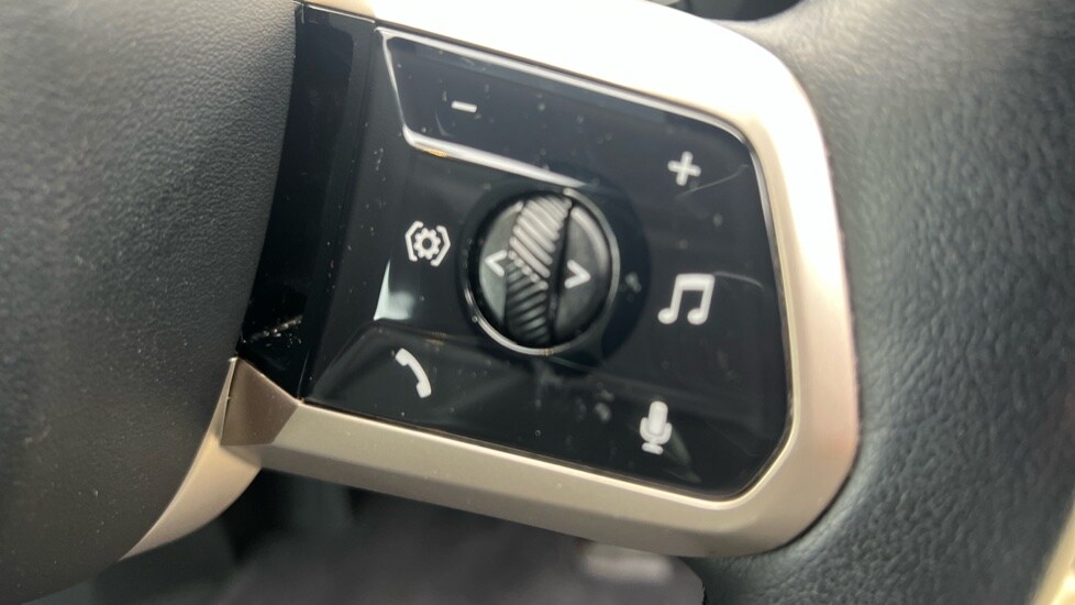 Used BMW iX 2022 for sale - 76372892: Photo 33