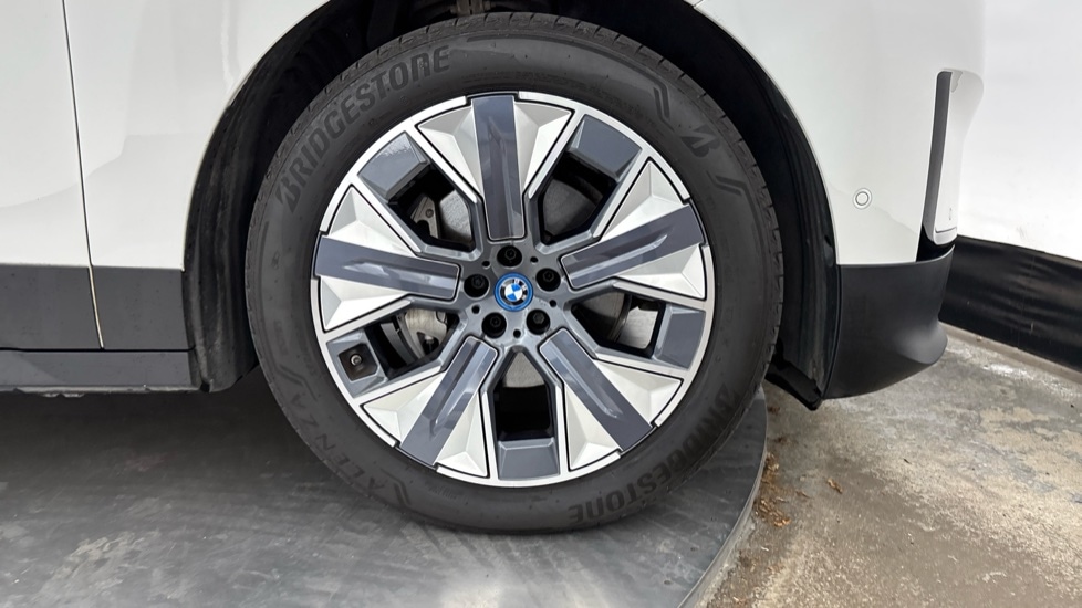 Used BMW iX 2022 for sale - 76372892: Photo 4