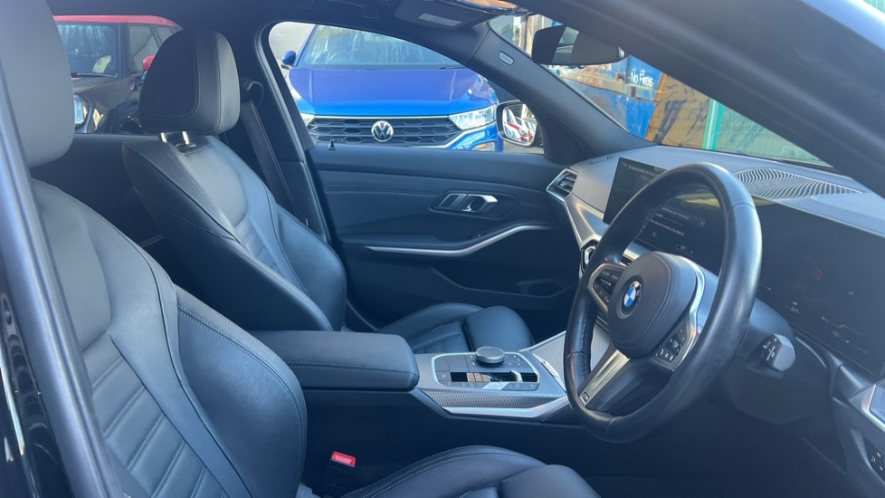 Used BMW 3 Series 2023 for sale - 76635704: Photo 11