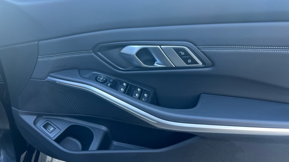 Used BMW 3 Series 2023 for sale - 76635704: Photo 28