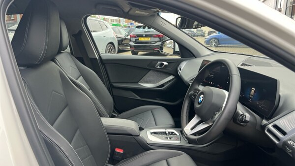 Used BMW 1 Series 2025 for sale - 76244537: Photo 11