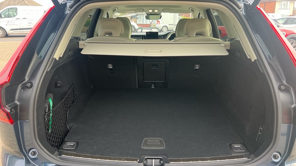Used Volvo XC60 2025 for sale - 76140240: Photo 15