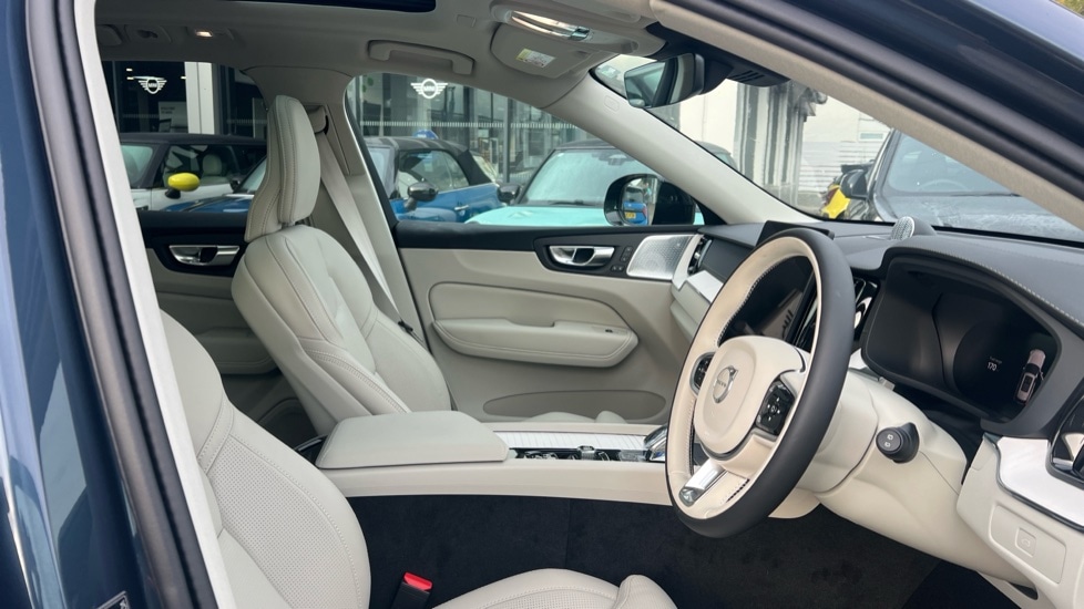 Used Volvo XC60 2025 for sale - 76140240: Photo 21