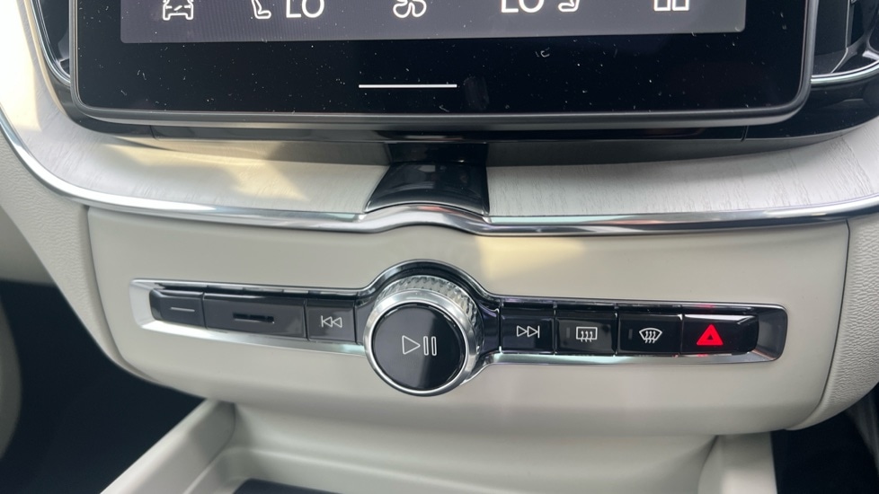 Used Volvo XC60 2025 for sale - 76140240: Photo 39