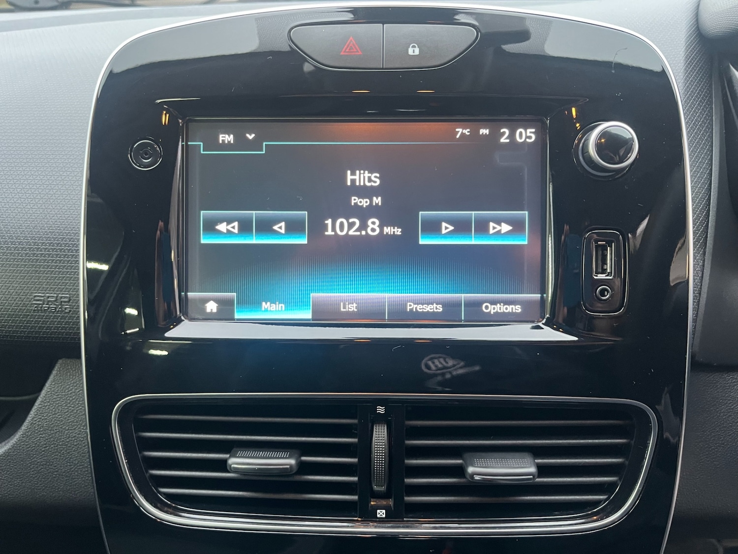 Used Renault Clio 2018 for sale - 77034510: Photo 11