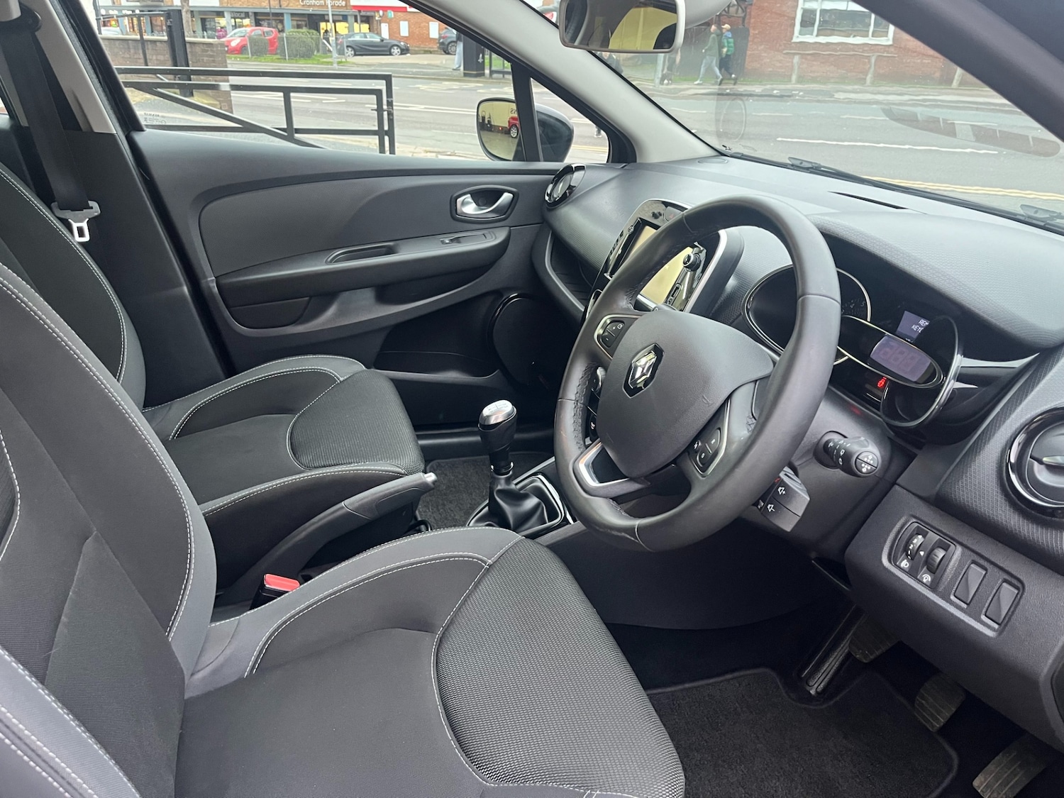 Used Renault Clio 2018 for sale - 77034510: Photo 13