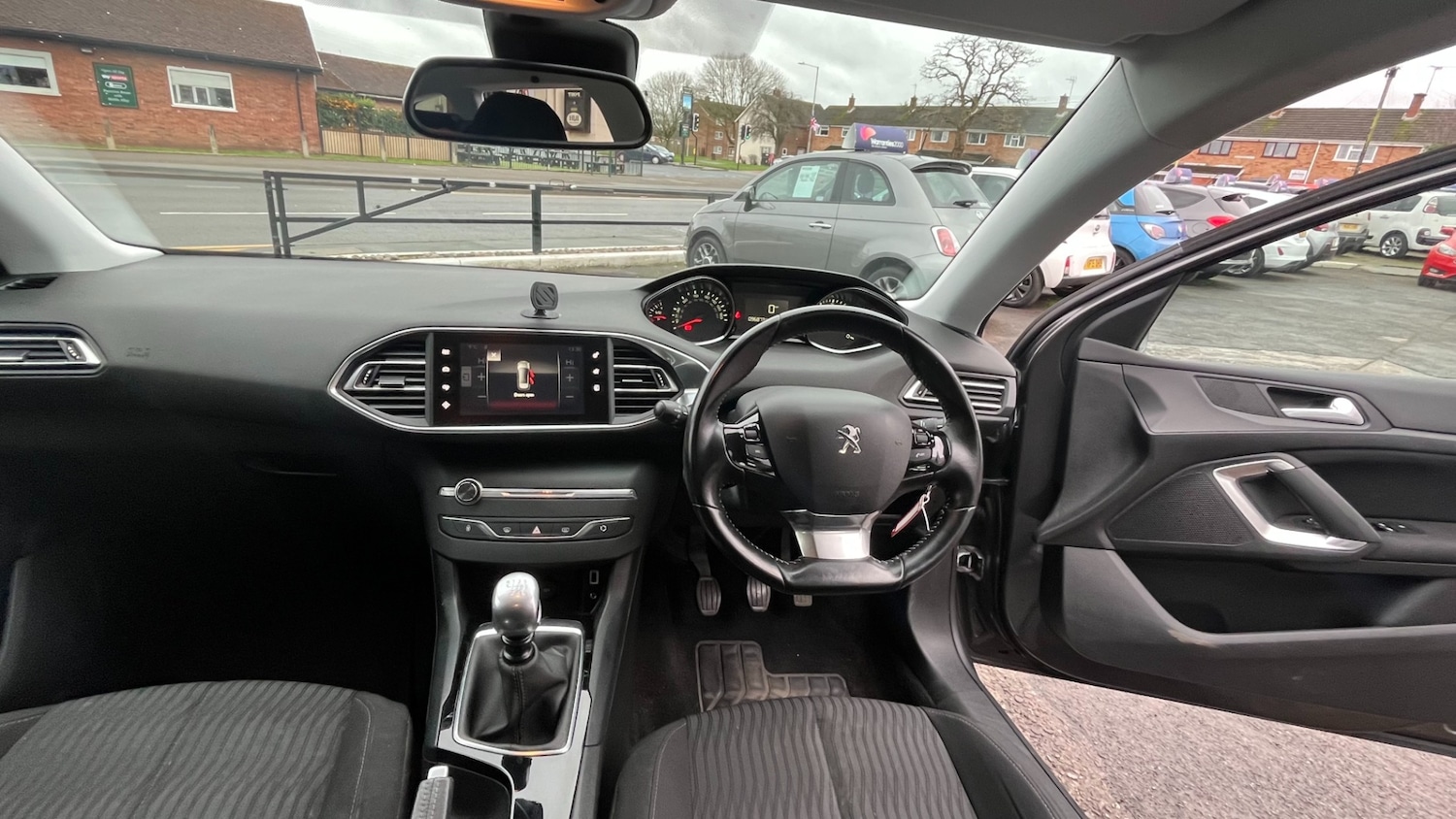 Used Peugeot 308 2017 for sale - 76970060: Photo 12