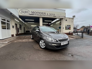 Used Peugeot 308 2017 for sale - 76970060: Photo