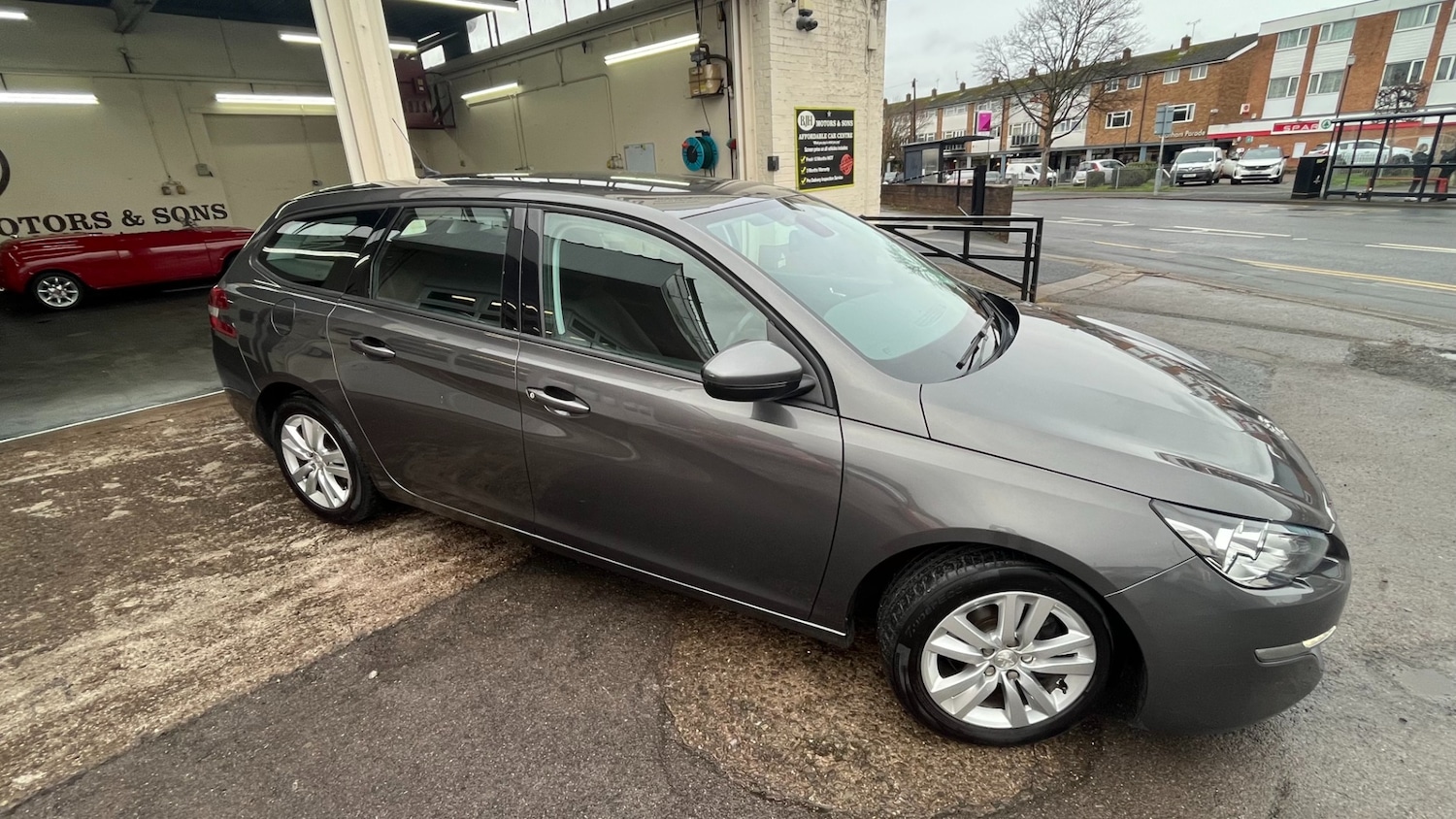 Used Peugeot 308 2017 for sale - 76970060: Photo 2