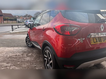 Used Renault Captur 2016 for sale - 76737911: Photo