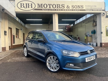 Used Volkswagen Polo 2014 for sale - 77233529: Photo