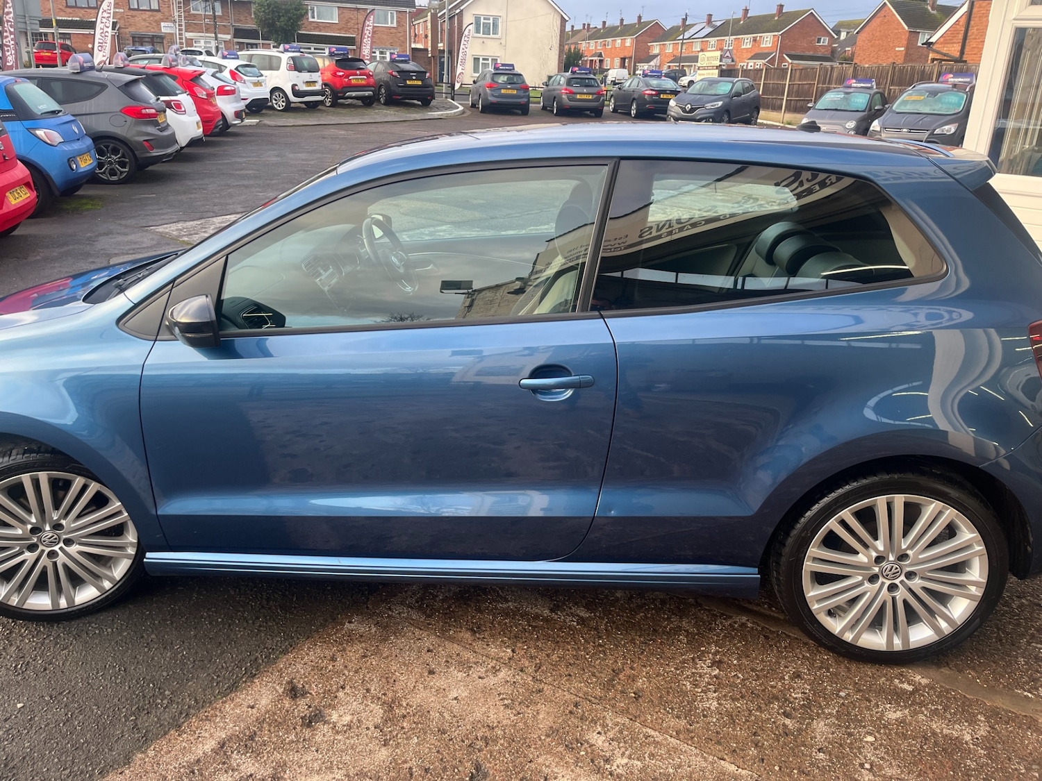 Used Volkswagen Polo 2014 for sale - 77233529: Photo 6