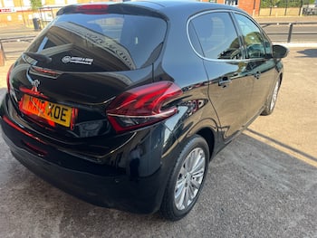 Used Peugeot 208 2018 for sale - 79500236: Photo