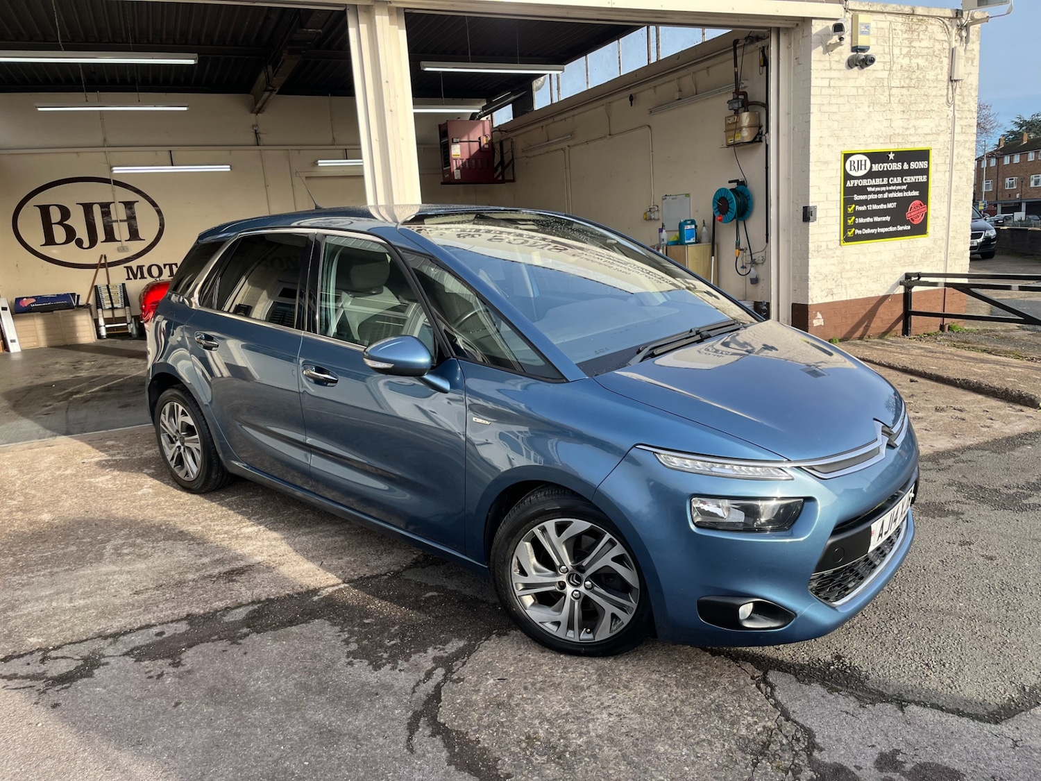 Used Citroen C4 Picasso 2014 for sale - 78210272: Photo 2