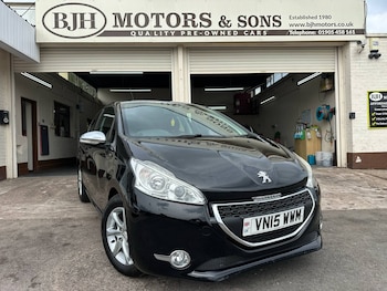 Used Peugeot 208 2015 for sale - 78521426: Photo