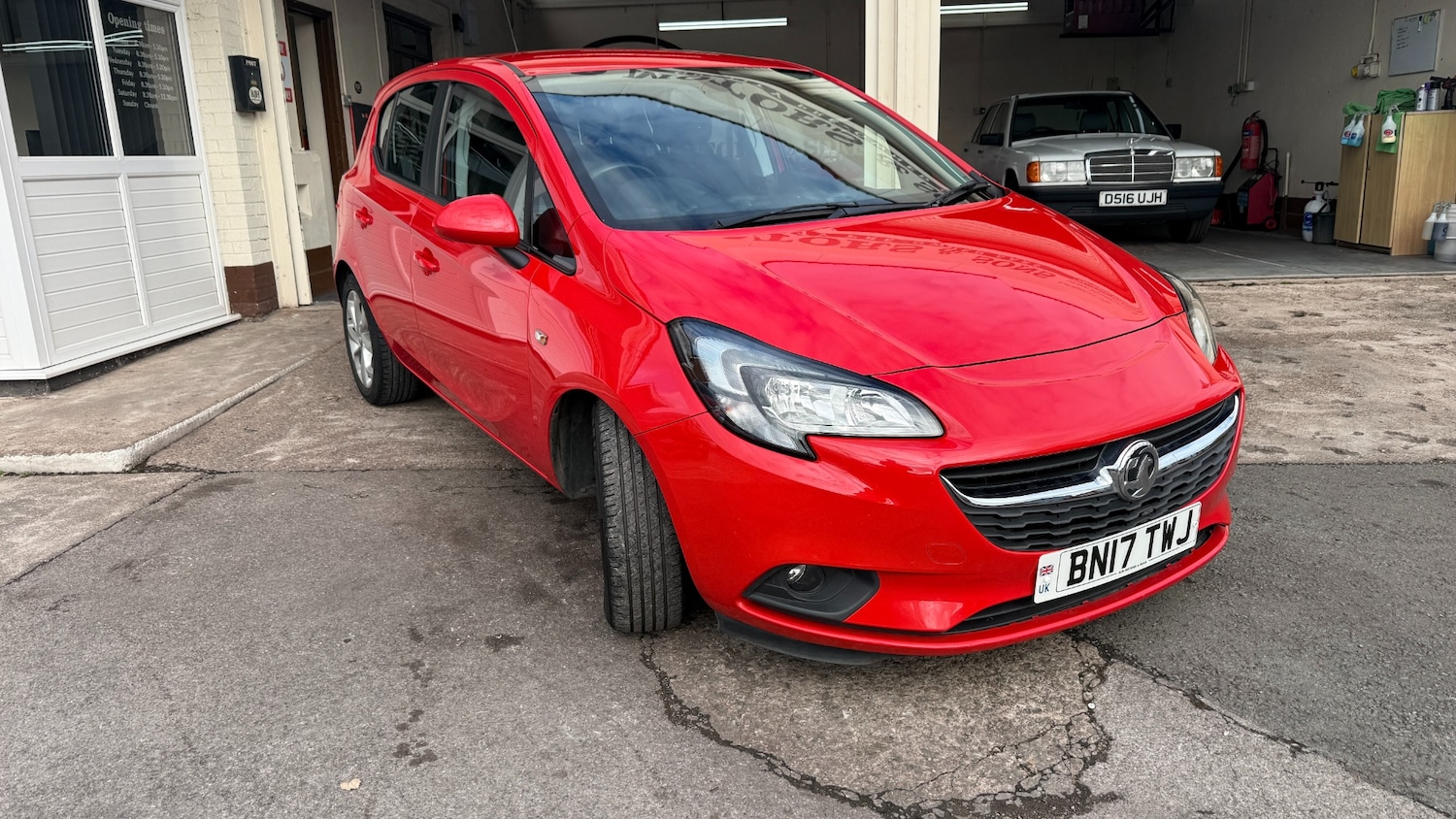 Used Vauxhall Corsa 2017 for sale - 76351845: Photo 2