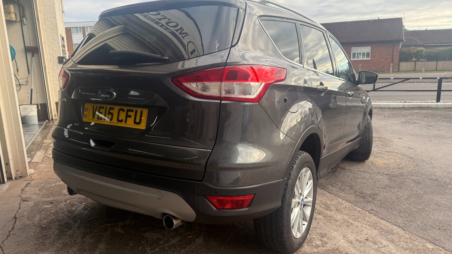 Used Ford Kuga 2015 for sale - 76615705: Photo 2