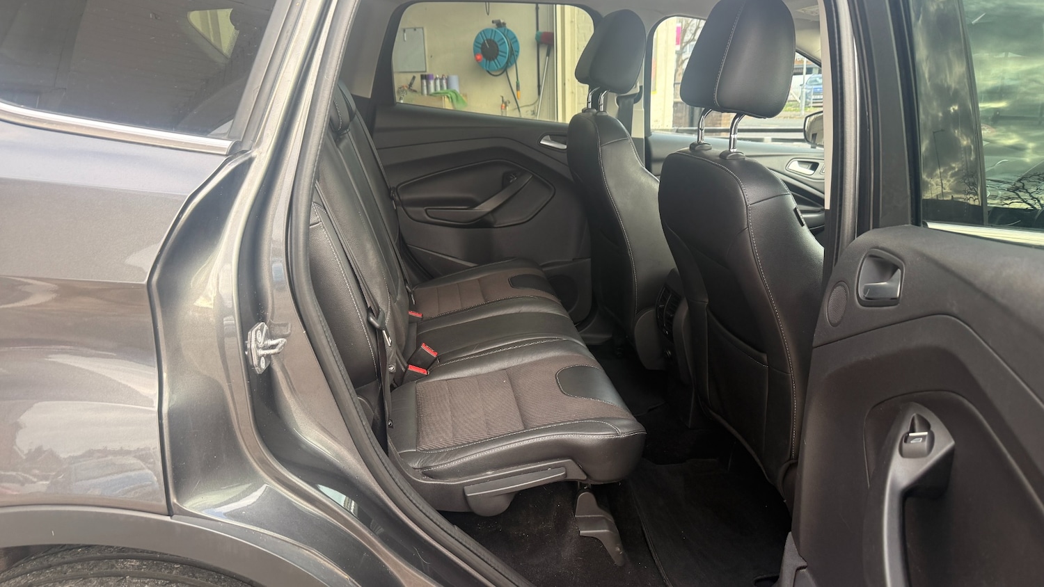 Used Ford Kuga 2015 for sale - 76615705: Photo 5