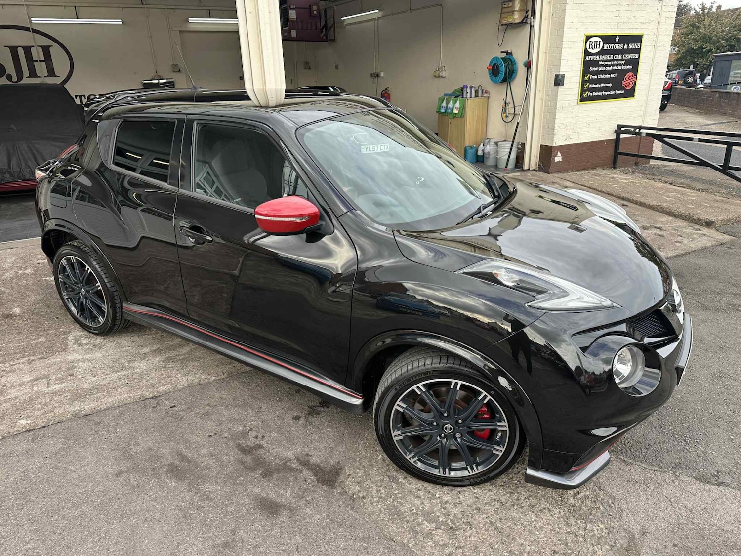 Used Nissan Juke 2015 for sale - 76128789: Photo 6