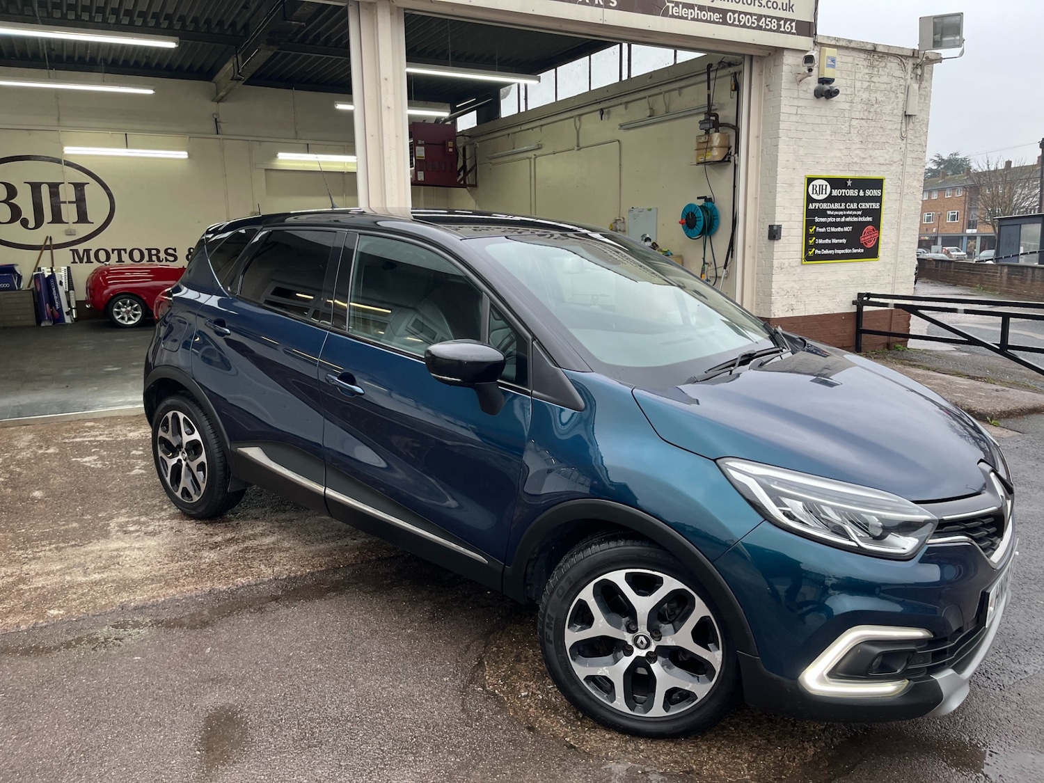 Used Renault Captur 2018 for sale - 77416948: Photo 2