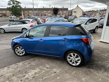 Used Toyota Yaris 2015 for sale - 78915906: Photo