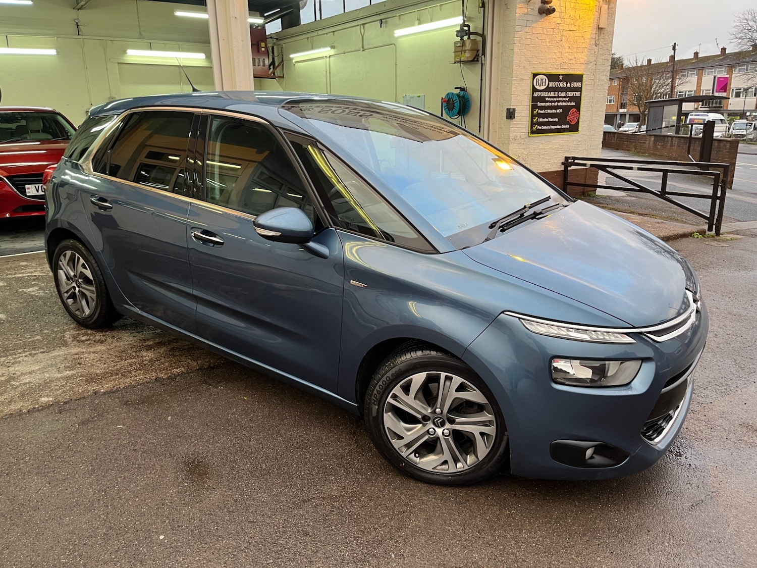 Used Citroen C4 Picasso 2014 for sale - 77532354: Photo 2