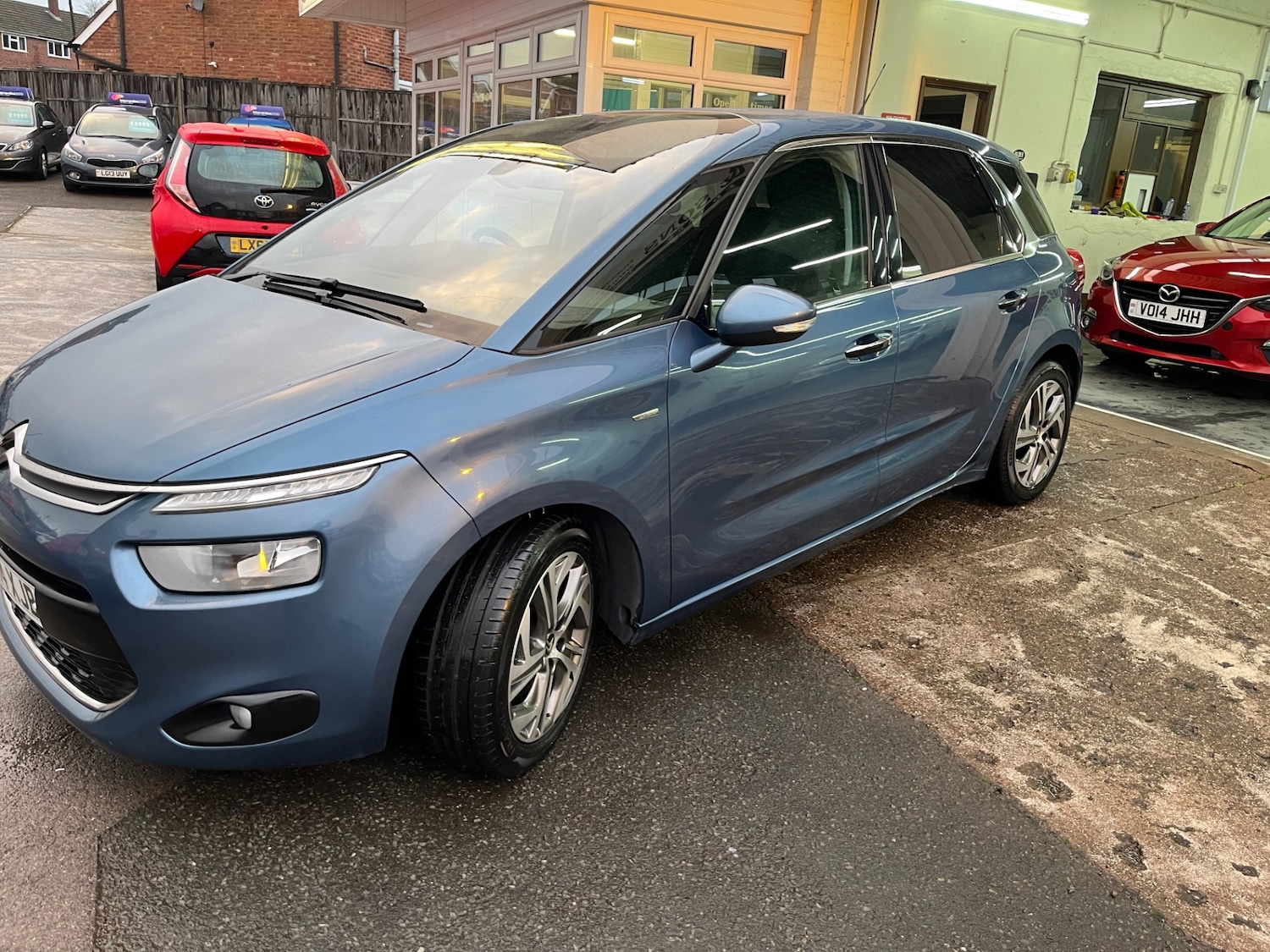 Used Citroen C4 Picasso 2014 for sale - 77532354: Photo 8