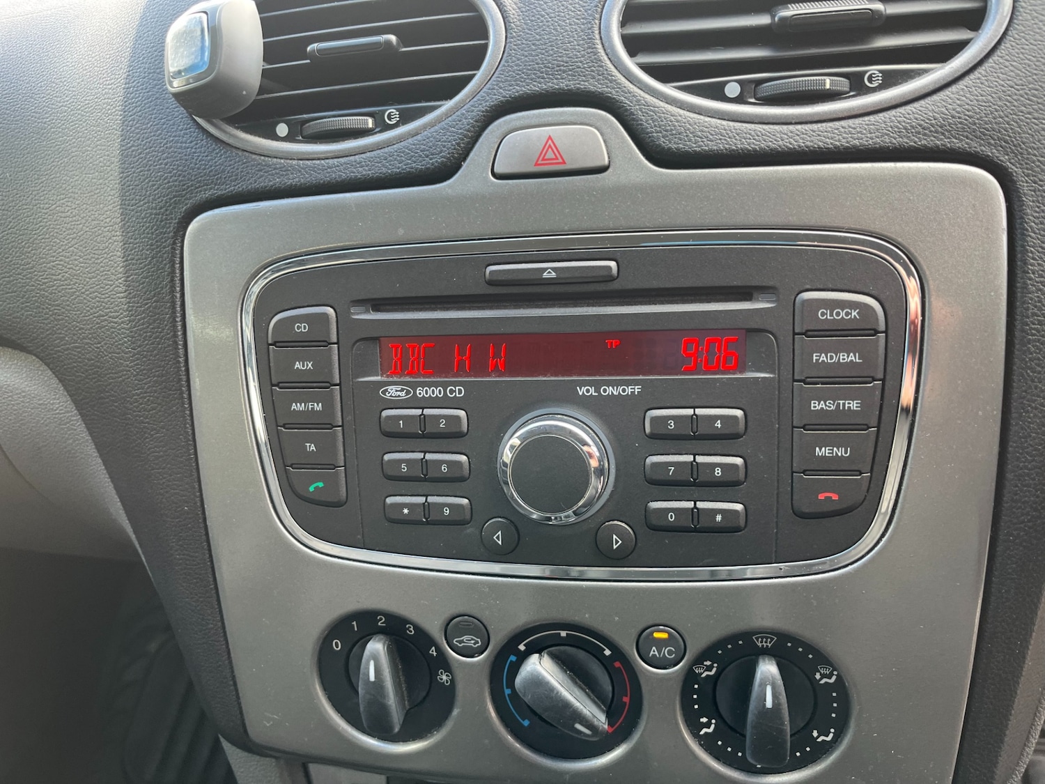 Used Ford Focus 2010 for sale - 77700925: Photo 12