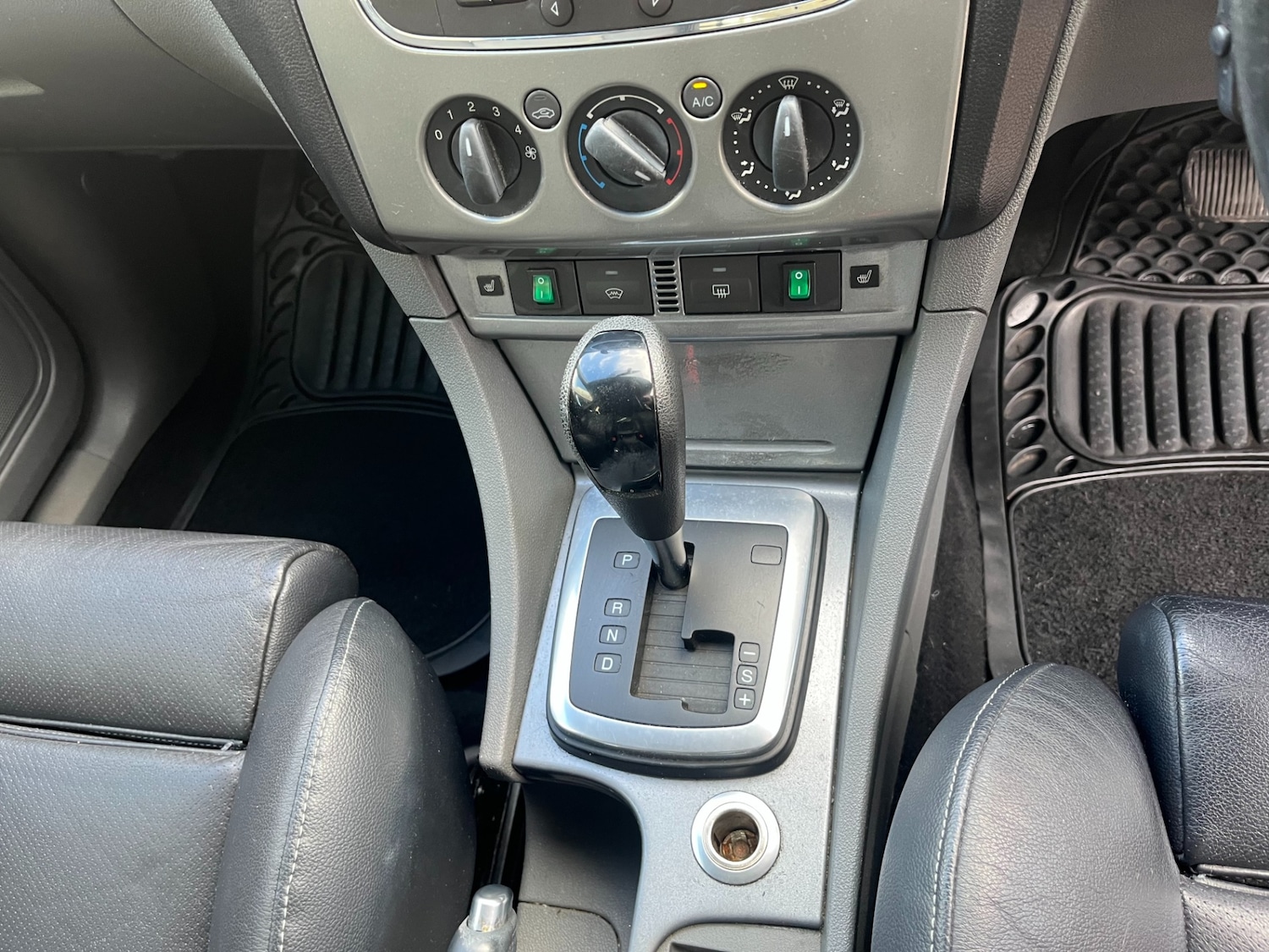 Used Ford Focus 2010 for sale - 77700925: Photo 13