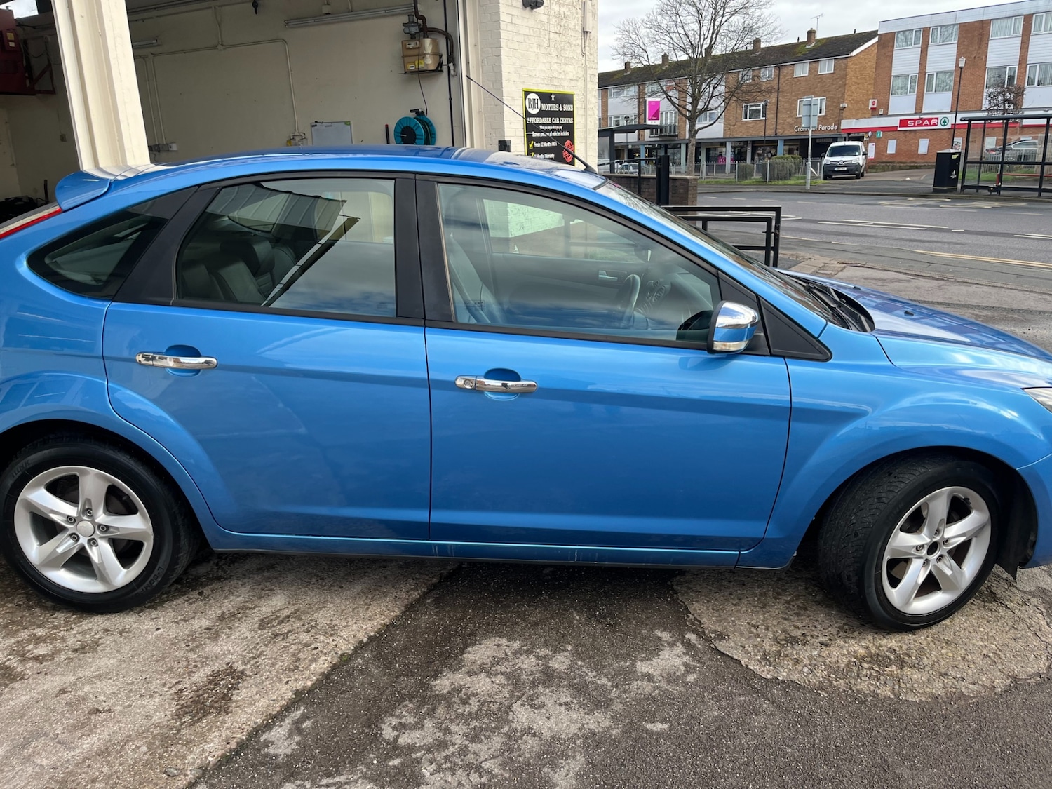 Used Ford Focus 2010 for sale - 77700925: Photo 3