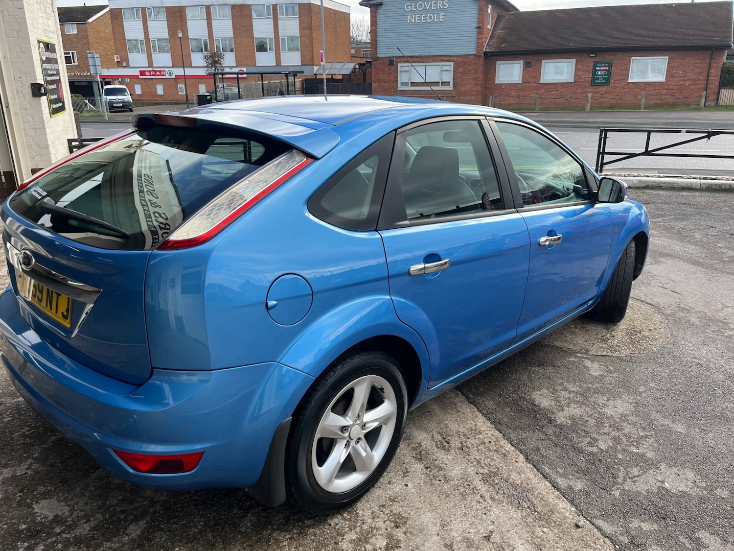 Used Ford Focus 2010 for sale - 77700925: Photo 4