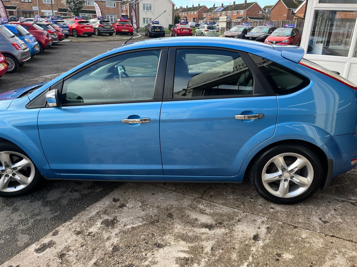 Used Ford Focus 2010 for sale - 77700925: Photo 7