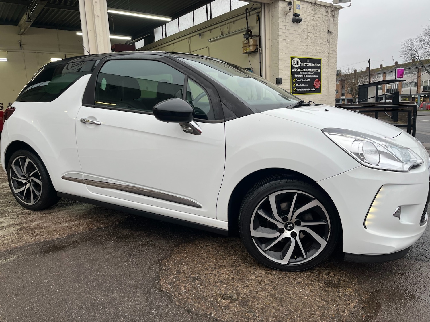 Used Citroen DS3 2015 for sale - 77179410: Photo 2