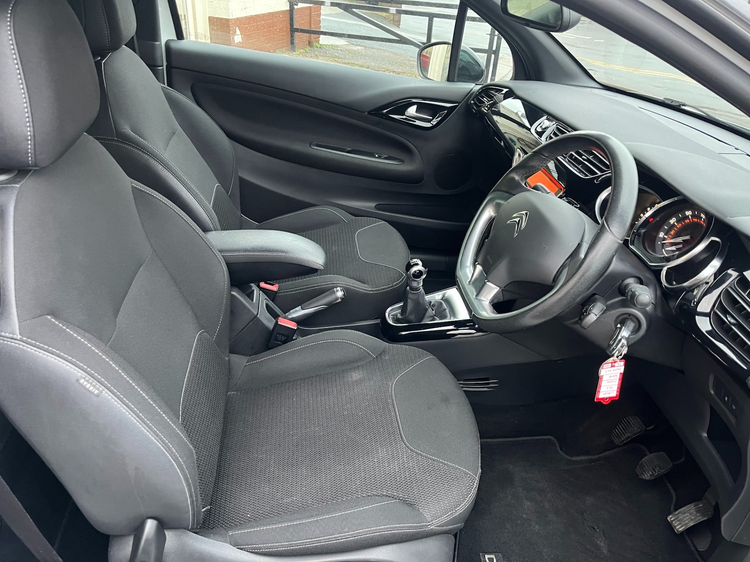 Used Citroen DS3 2015 for sale - 77179410: Photo 8