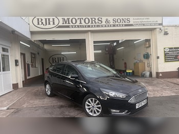 Used Ford Focus 2017 for sale - 76493636: Photo