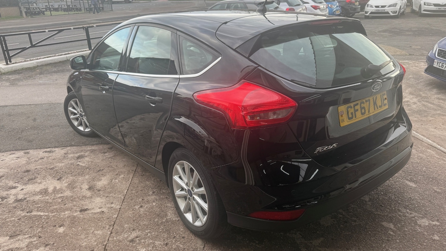 Used Ford Focus 2017 for sale - 76493636: Photo 3