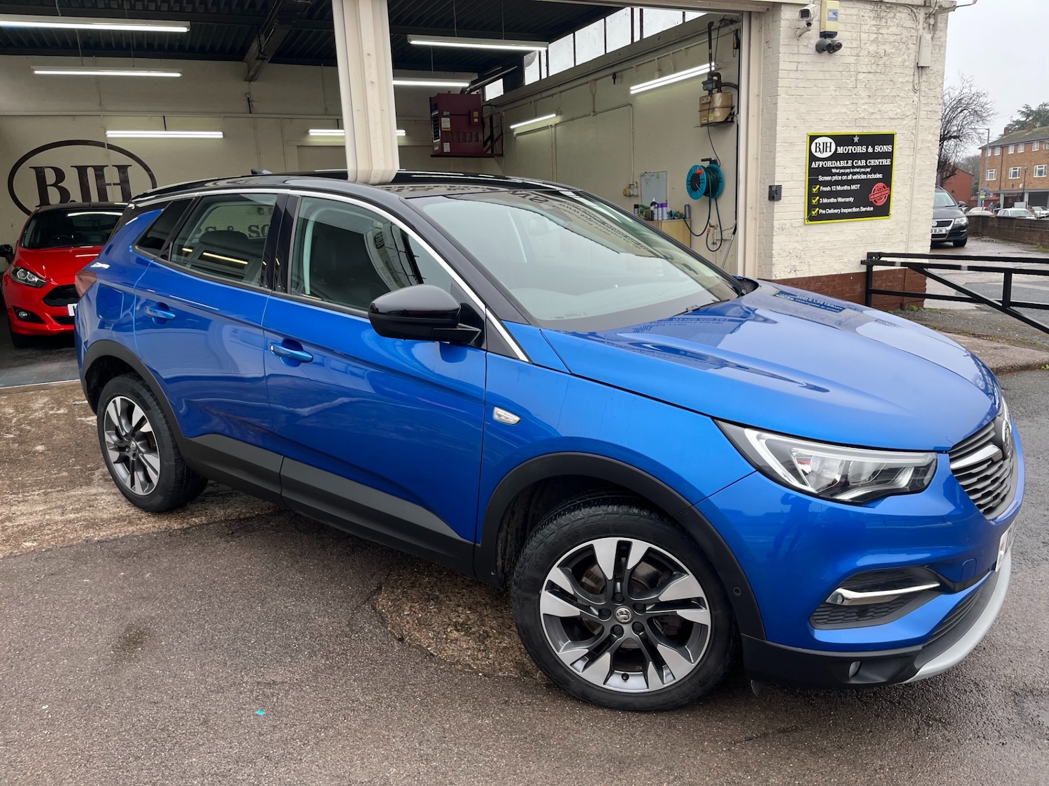 Used Vauxhall Grandland X 2019 for sale - 77245565: Photo 2