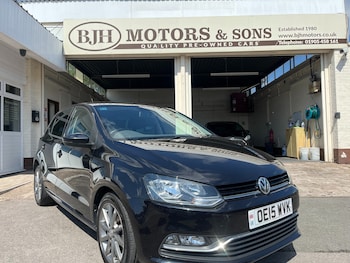 Used Volkswagen Polo 2015 for sale - 78325530: Photo