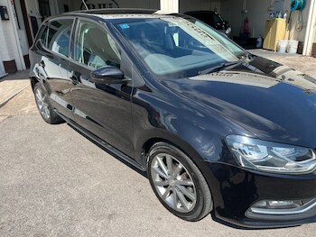 Used Volkswagen Polo 2015 for sale - 78325530: Photo