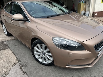 Used Volvo V40 2013 for sale - 78497439: Photo