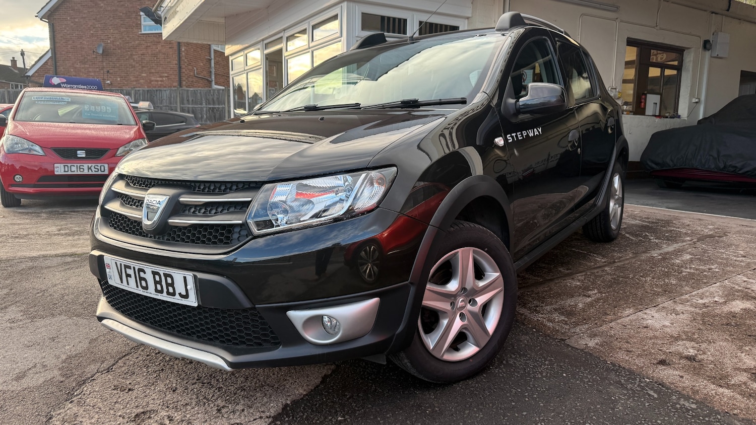 Used Dacia Sandero Stepway 2016 for sale - 76343935: Photo 1